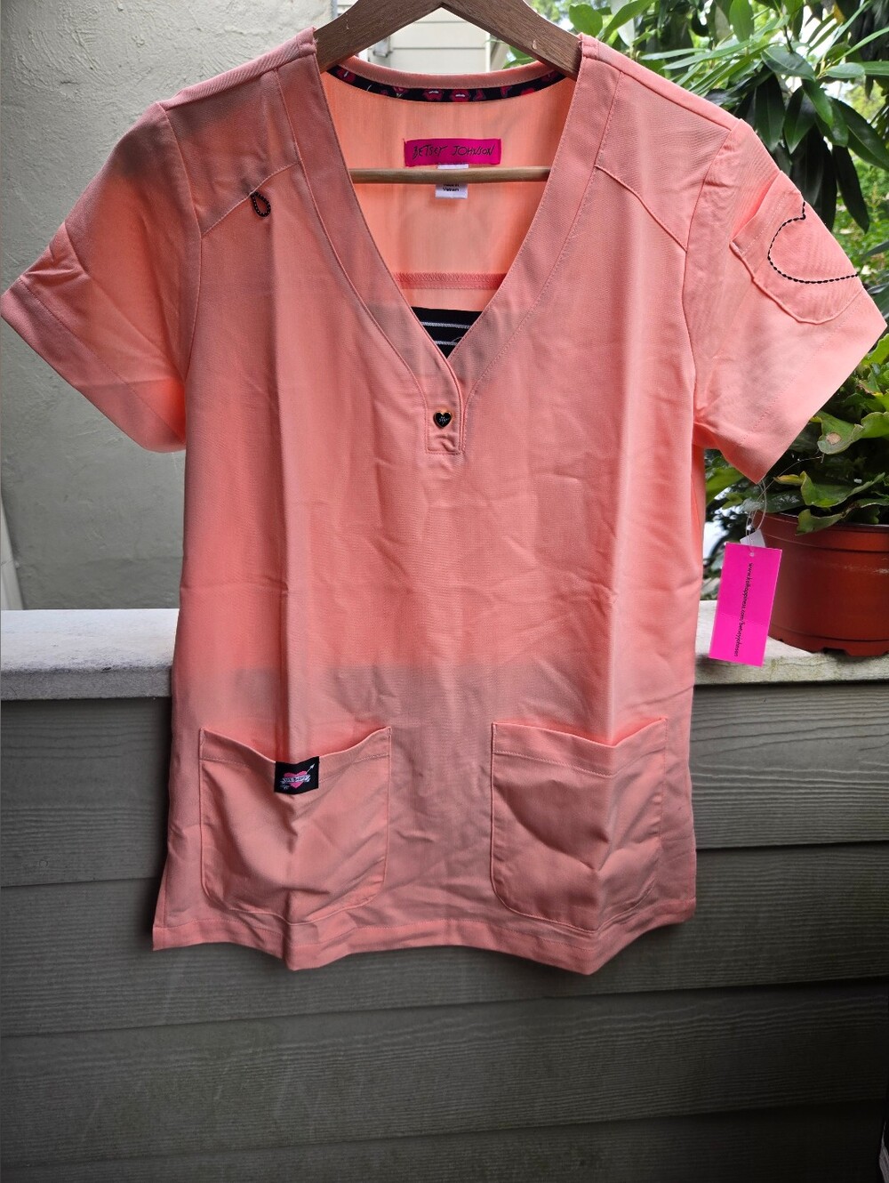 NWT Betsey Johnson Peach Scrub Top Size S